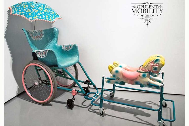 opulent-mobility-modern-carriage.ft2